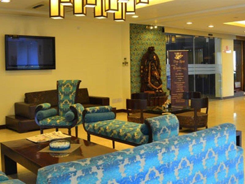 Hotel Clark Heights Új-Delhi Kültér fotó