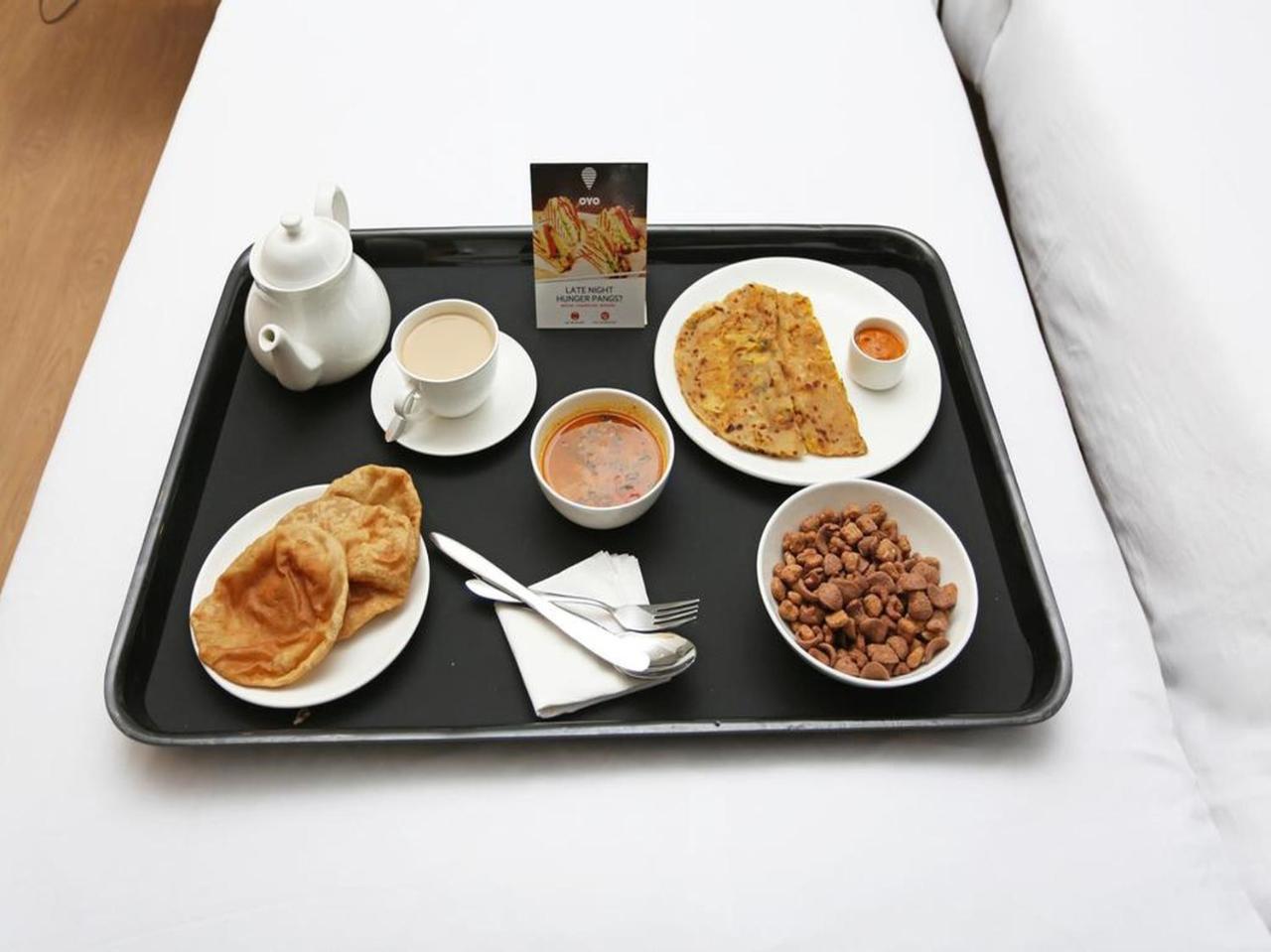 Hotel Clark Heights Új-Delhi Kültér fotó