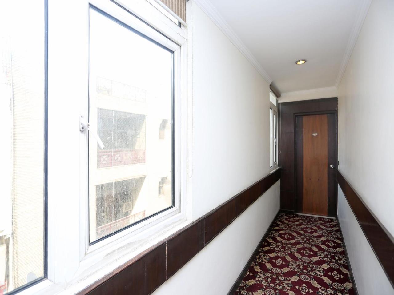 Hotel Clark Heights Új-Delhi Kültér fotó