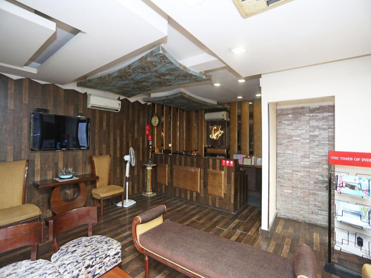 Hotel Clark Heights Új-Delhi Kültér fotó